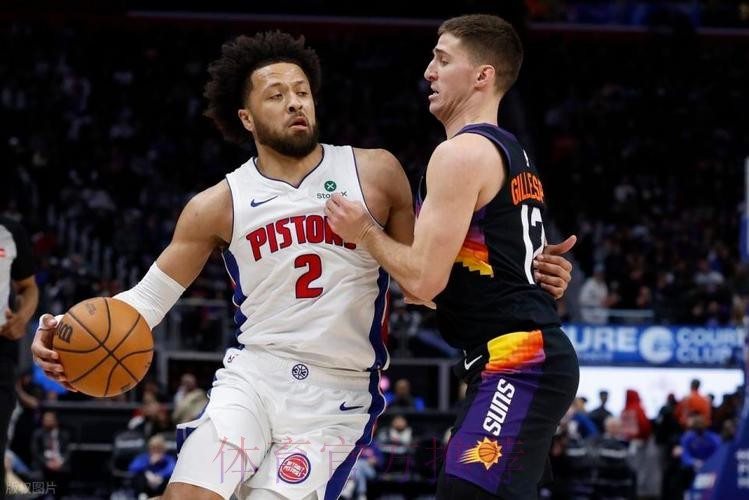 坎宁安两双杜伦16+18 阿伦33+5活塞主场逆转太阳